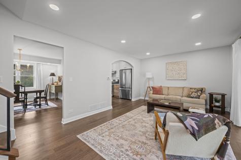 1505 South Kennicott Avenue Arlington Heights IL 60005