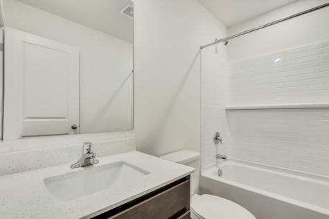 569 Yosemite Way Mundelein IL 60060