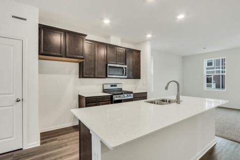 569 Yosemite Way Mundelein IL 60060