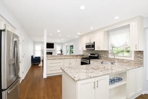 129 North Windsor Circle Bloomingdale IL 60108