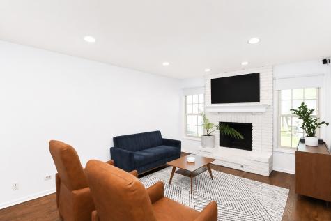 129 North Windsor Circle Bloomingdale IL 60108