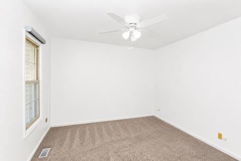 129 North Windsor Circle Bloomingdale IL 60108