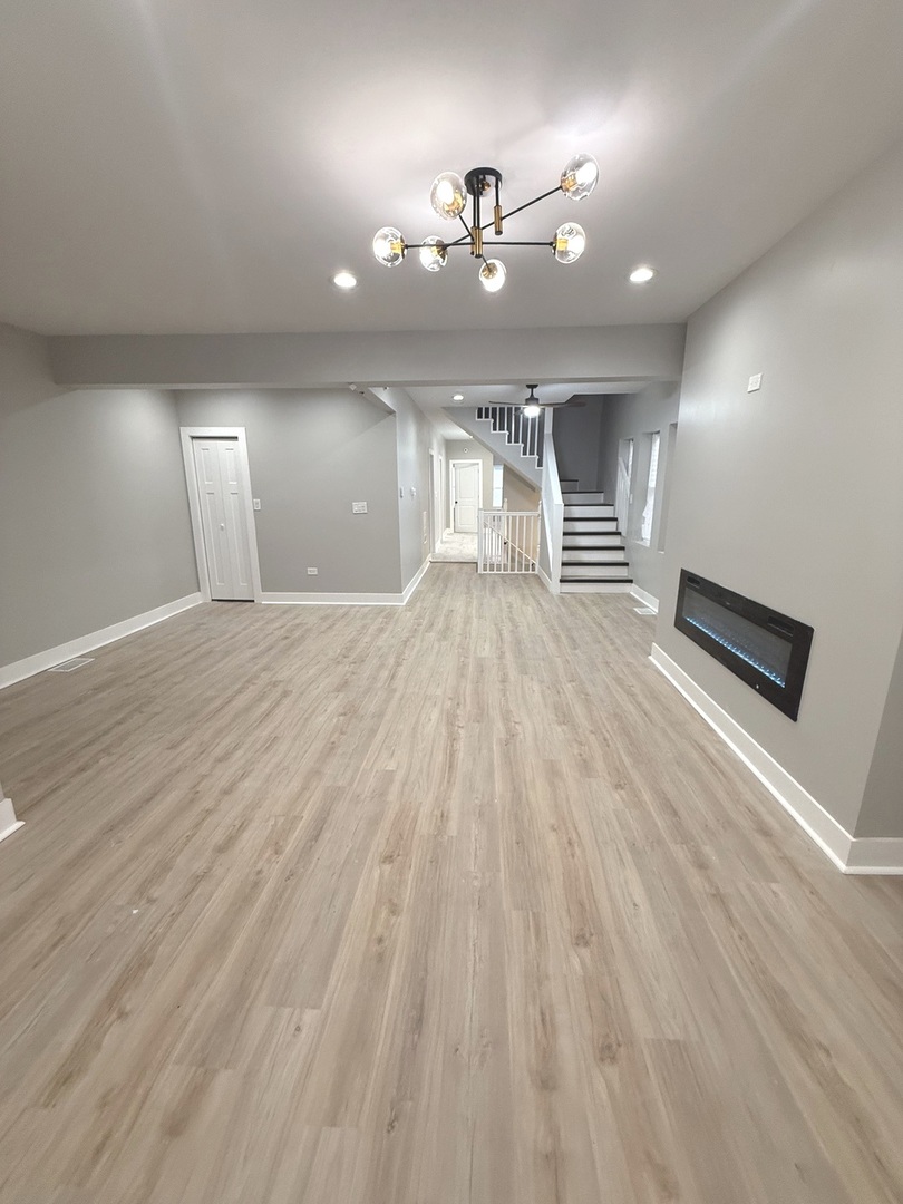 8219 South Honore Street Chicago IL 60620