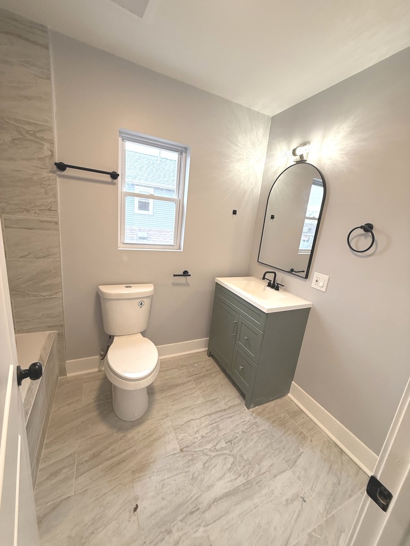 8219 South Honore Street Chicago IL 60620