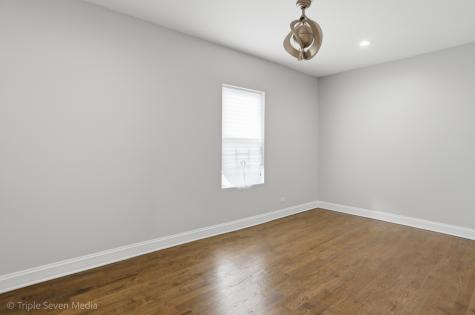 11326 South Parnell Avenue Chicago IL 60628