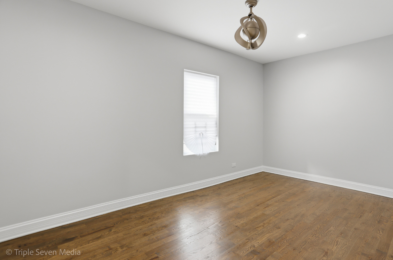 11326 South Parnell Avenue Chicago IL 60628