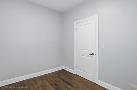 11326 South Parnell Avenue Chicago IL 60628