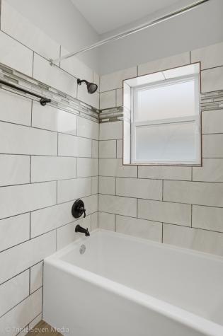 11326 South Parnell Avenue Chicago IL 60628