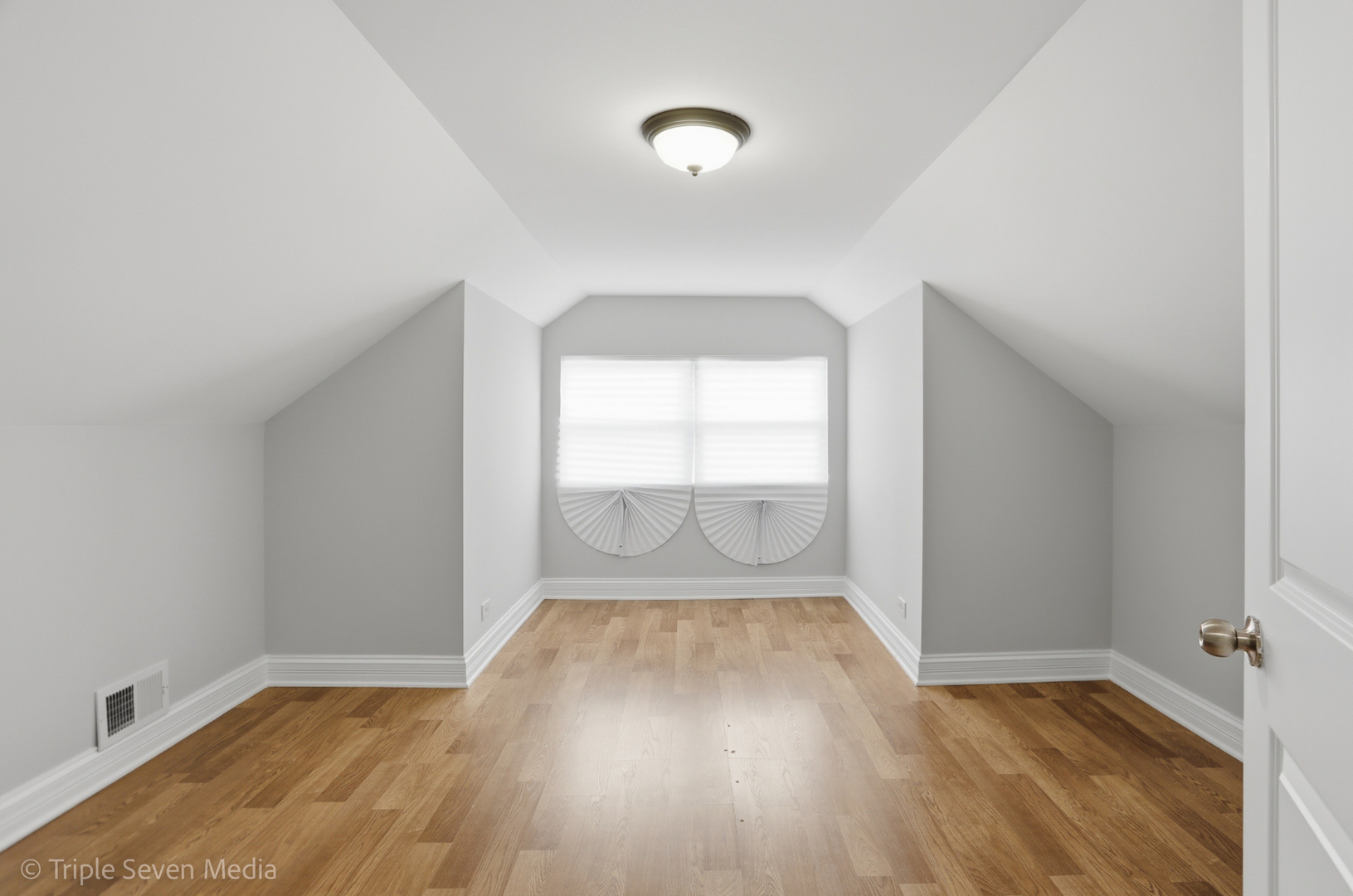 11326 South Parnell Avenue Chicago IL 60628