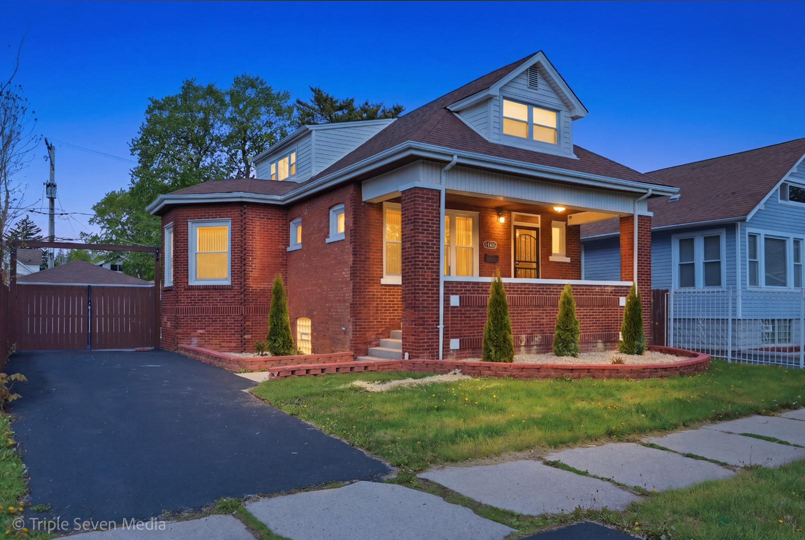 11326 South Parnell Avenue Chicago IL 60628