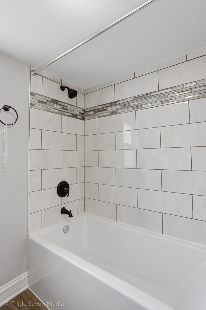 11326 South Parnell Avenue Chicago IL 60628