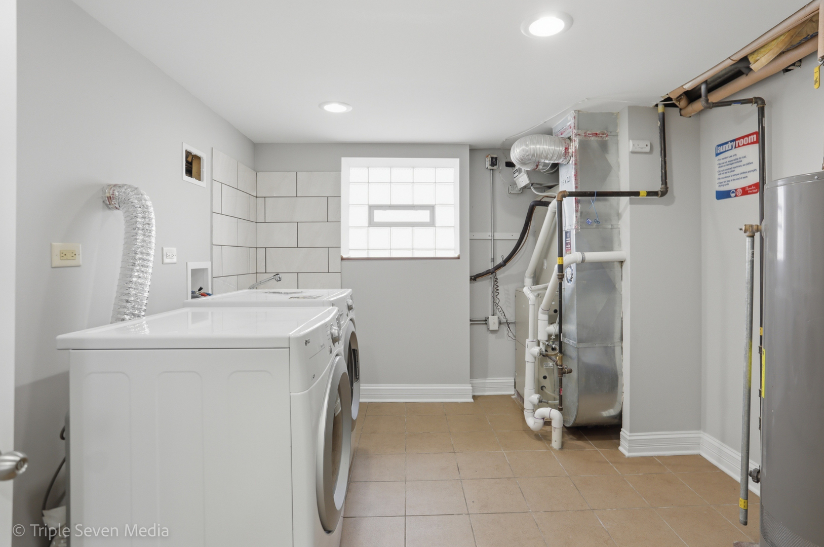 11326 South Parnell Avenue Chicago IL 60628