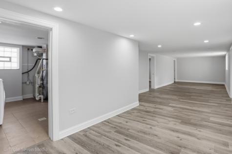 11326 South Parnell Avenue Chicago IL 60628