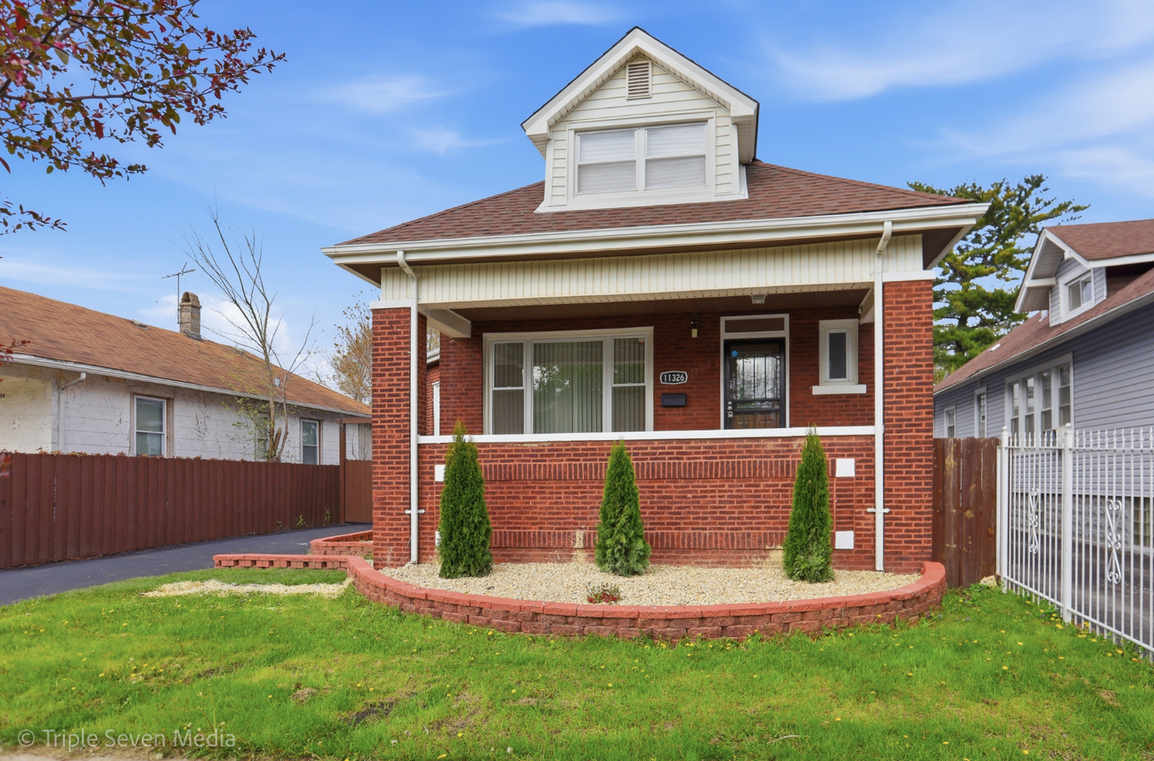 11326 South Parnell Avenue Chicago IL 60628