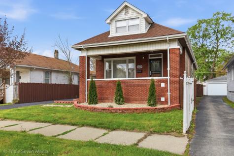 11326 South Parnell Avenue Chicago IL 60628
