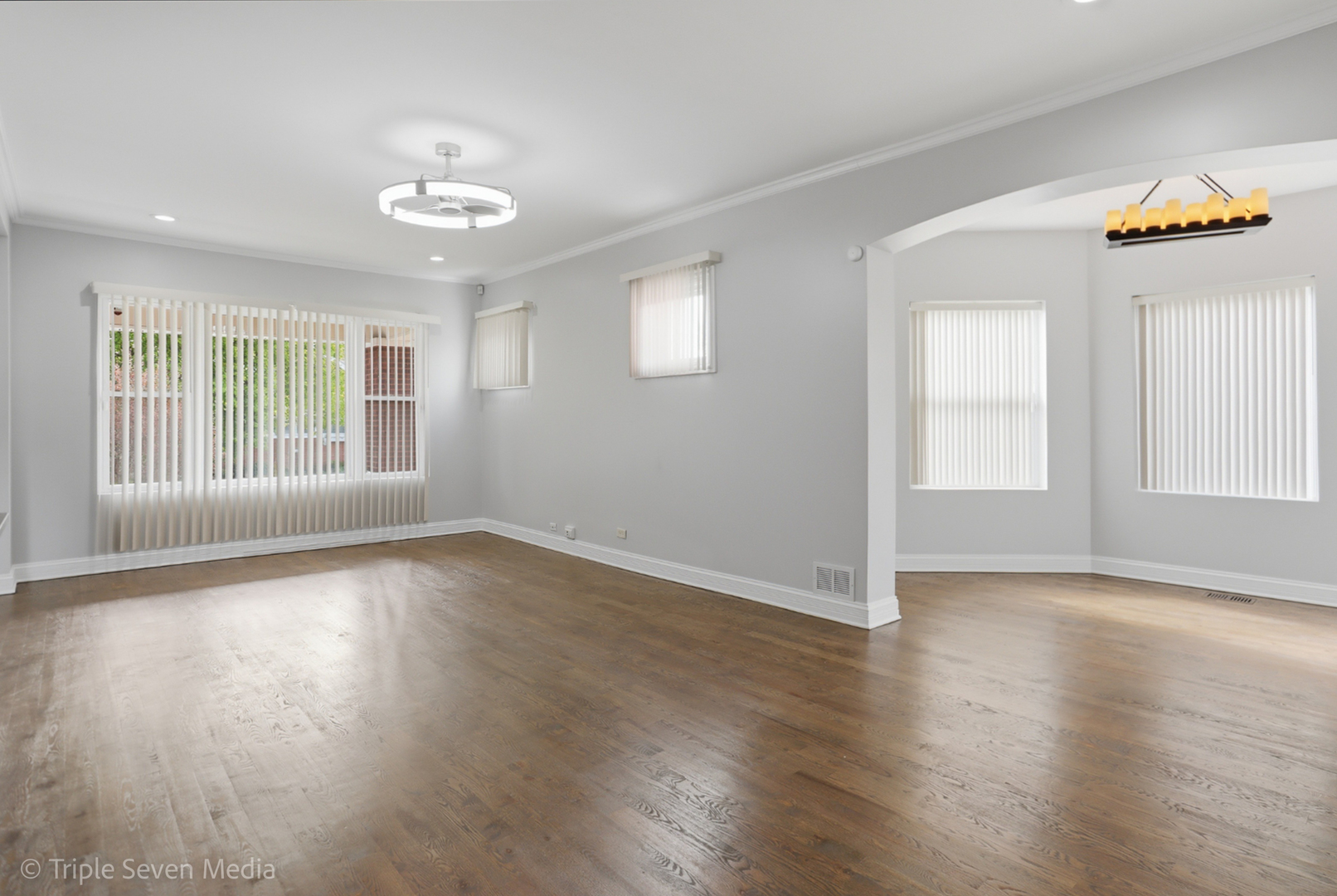 11326 South Parnell Avenue Chicago IL 60628