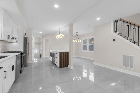 11247 South Central Park Avenue Chicago IL 60655