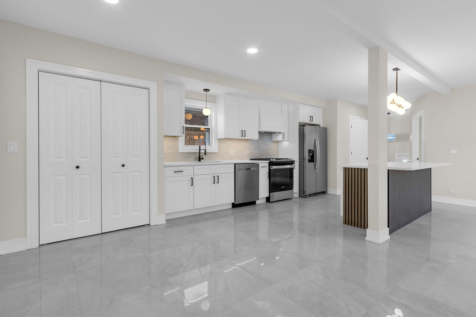 11247 South Central Park Avenue Chicago IL 60655