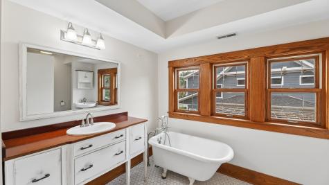 407 North Pine Avenue Arlington Heights IL 60004