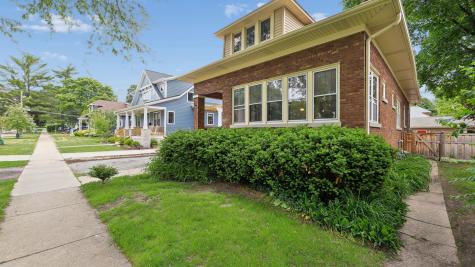 407 North Pine Avenue Arlington Heights IL 60004