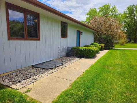 6090 Chatsworth Drive Rockford IL 61109