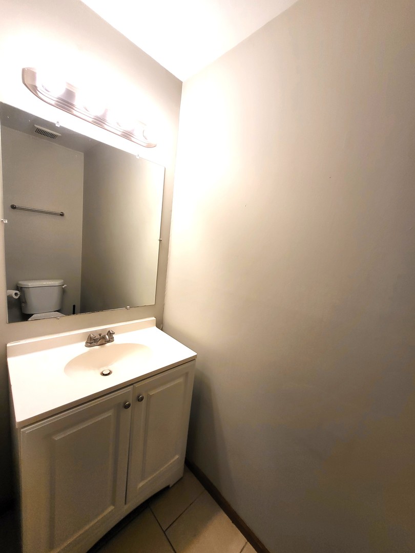 1740 Cumberland Road Aurora IL 60504