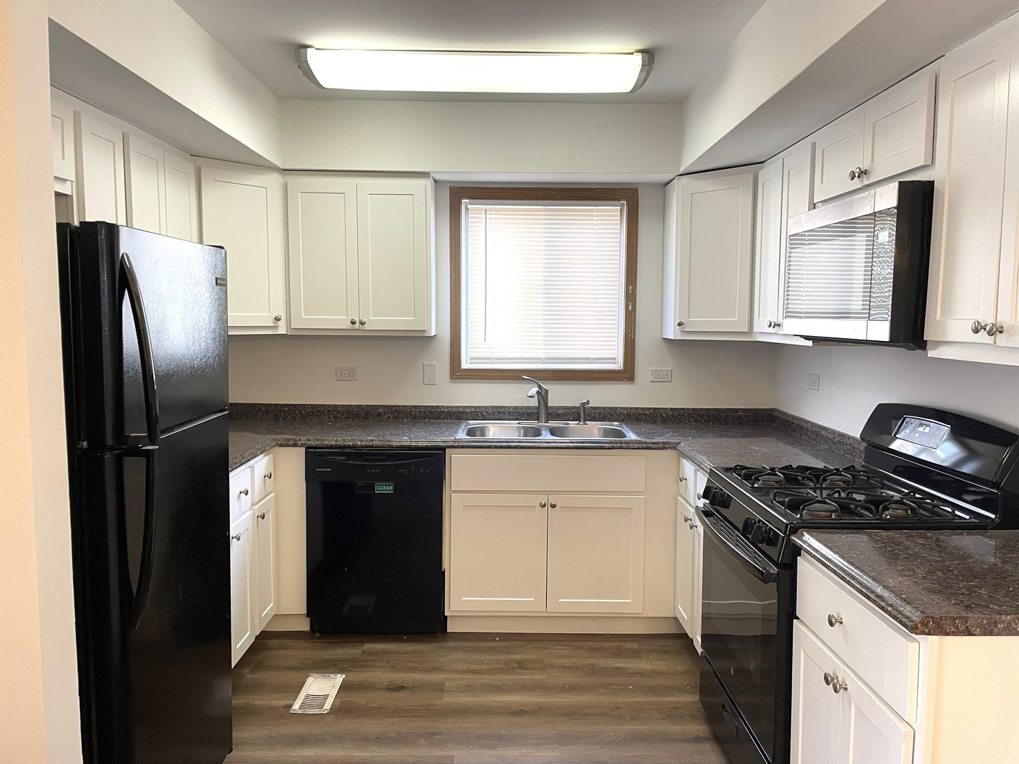 1740 Cumberland Road Aurora IL 60504