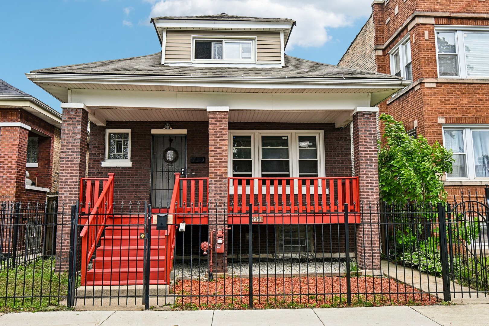 6337 South Rockwell Street Chicago IL 60629