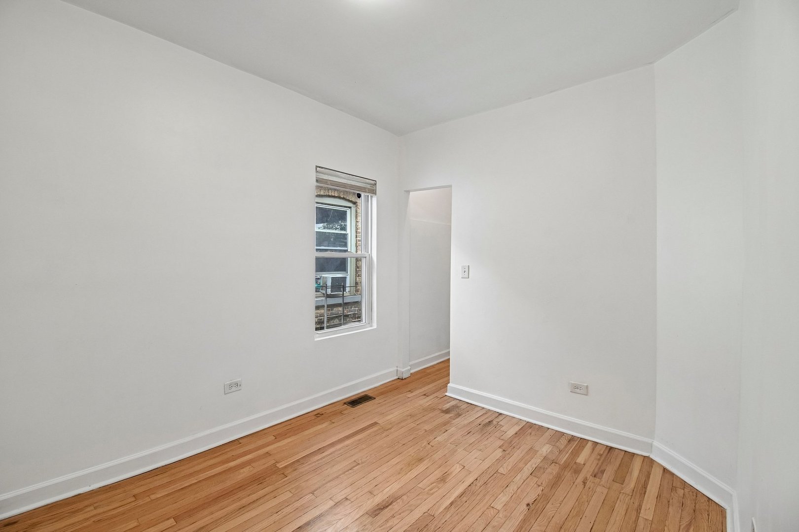 6337 South Rockwell Street Chicago IL 60629