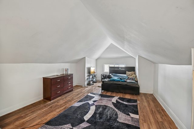 6337 South Rockwell Street Chicago IL 60629