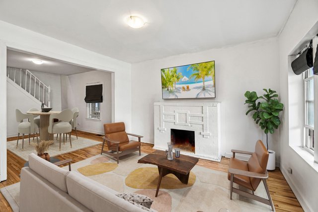 6337 South Rockwell Street Chicago IL 60629