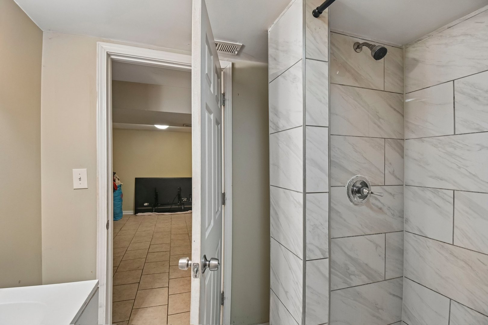 6337 South Rockwell Street Chicago IL 60629