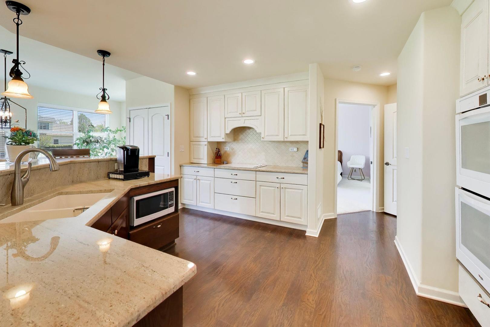 1126 Oak Point Court Antioch IL 60002
