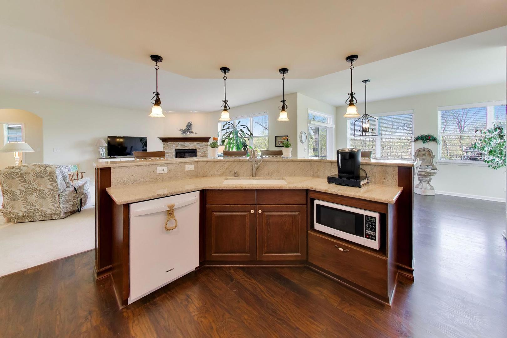 1126 Oak Point Court Antioch IL 60002