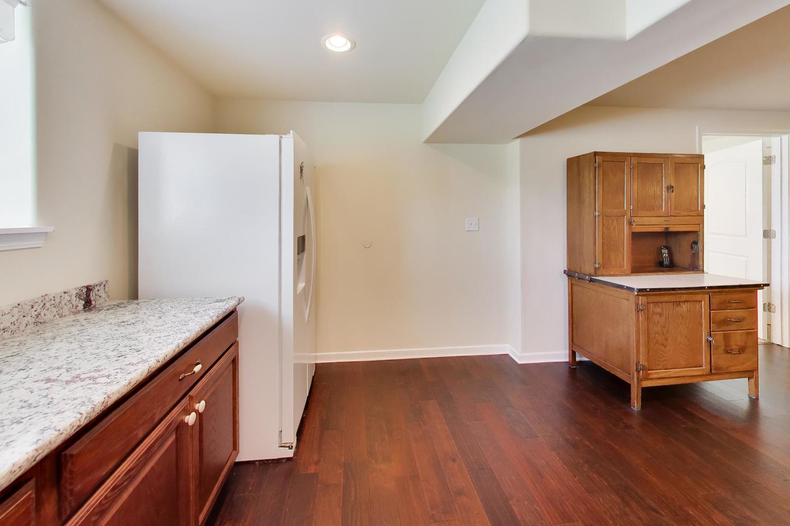 1126 Oak Point Court Antioch IL 60002