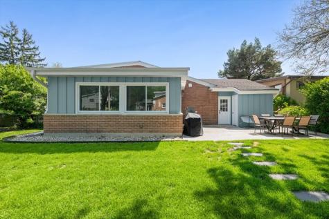 310 Chipili Drive Northbrook IL 60062