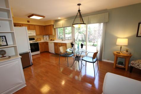 206 East Cunningham Drive Palatine IL 60067