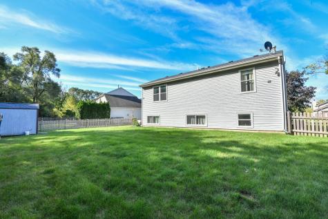 735 Creek Bend Lane Antioch IL 60002