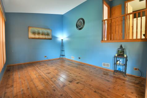 735 Creek Bend Lane Antioch IL 60002