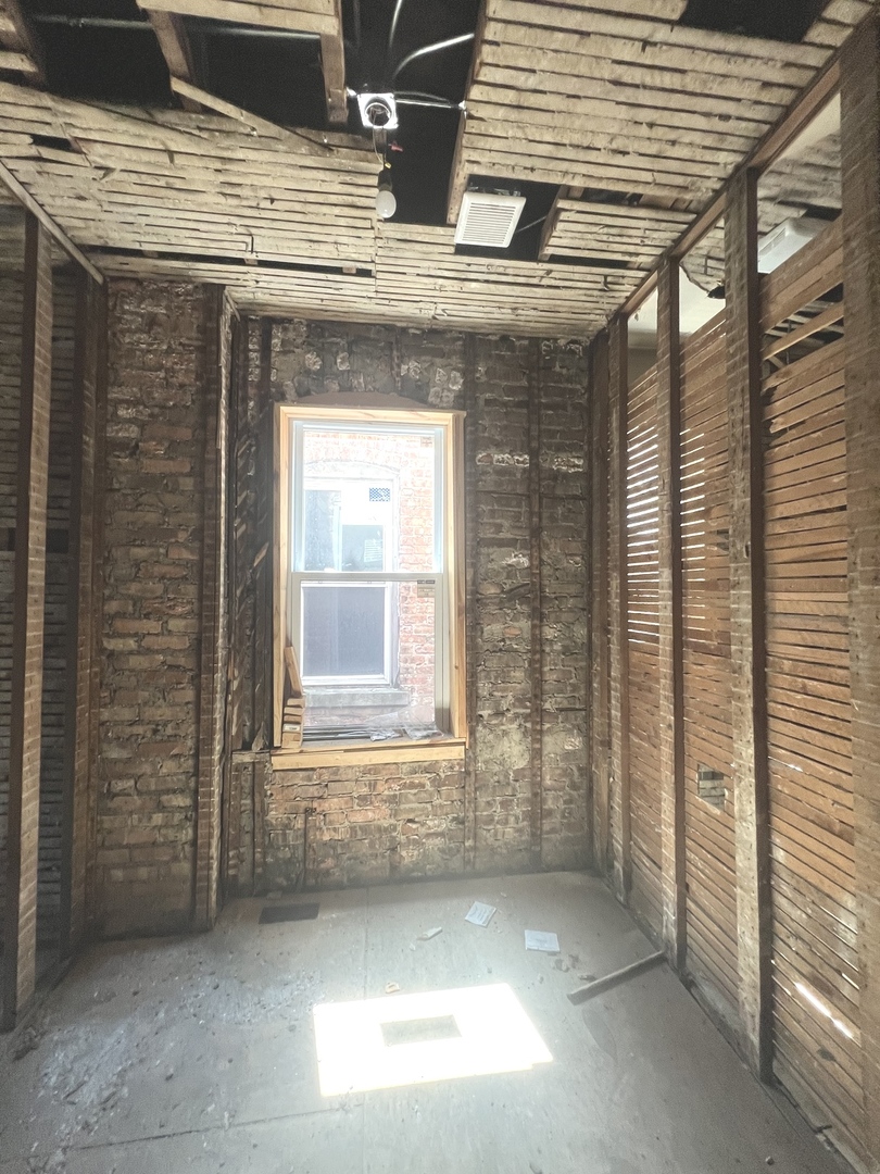 6756 South Lafayette Avenue Chicago IL 60621