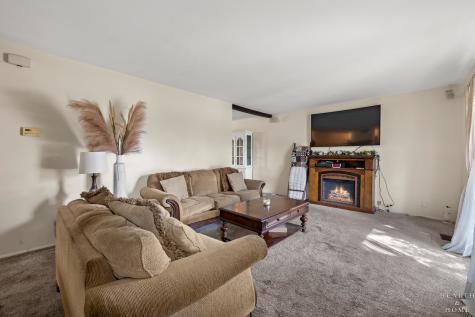 316 South Park Boulevard Streamwood IL 60107