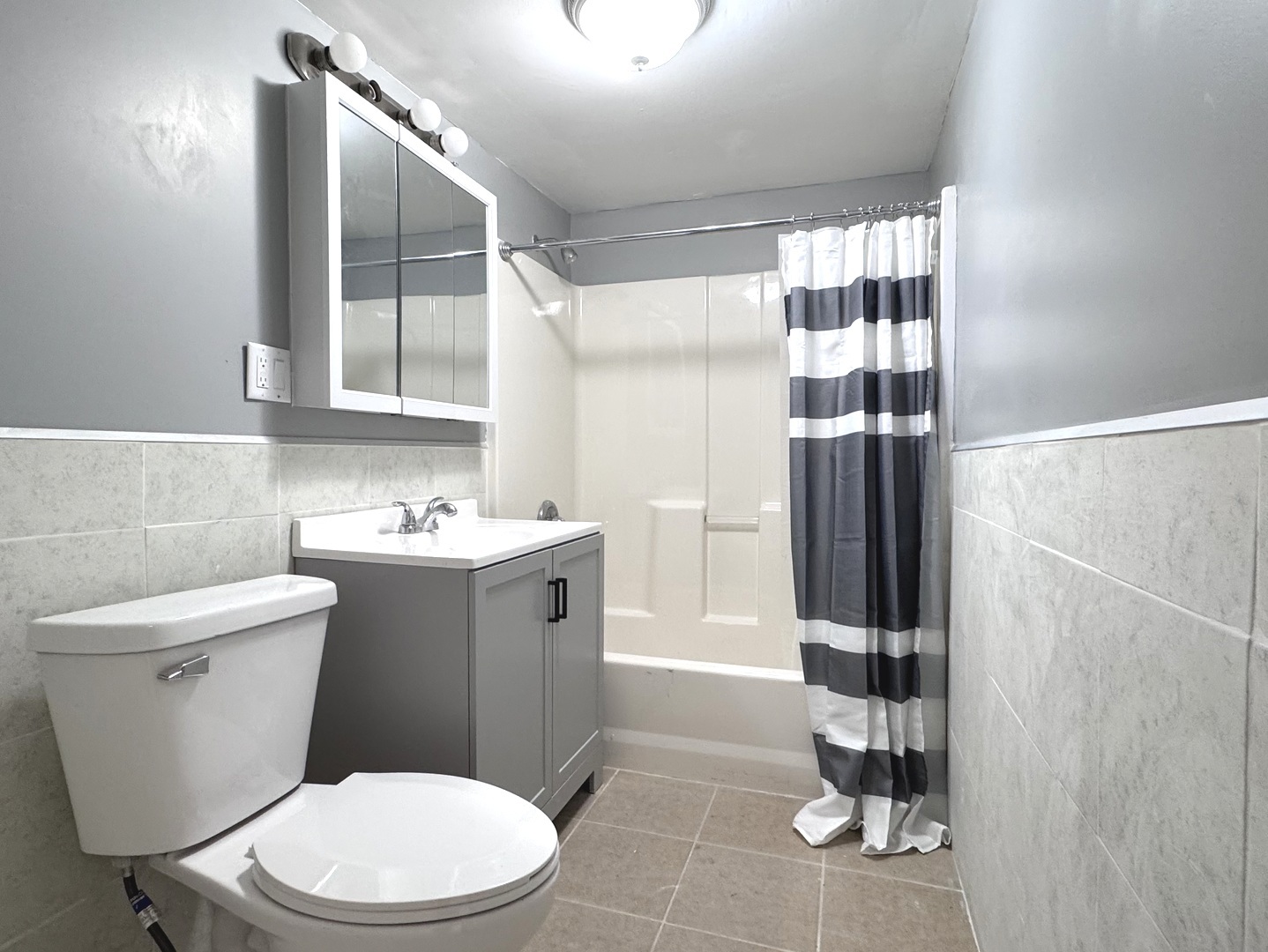 2235 North Tripp Avenue Chicago IL 60639