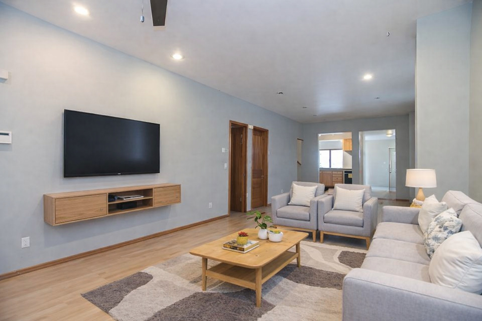 2235 North Tripp Avenue Chicago IL 60639
