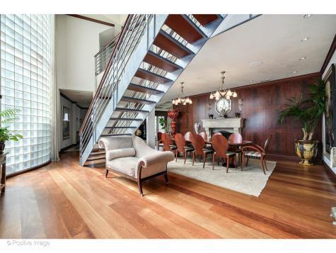 1811 North Howe Street Chicago IL 60614