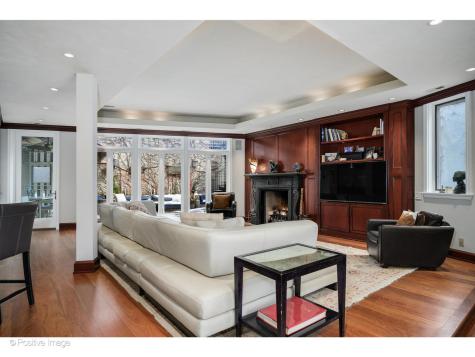 1811 North Howe Street Chicago IL 60614