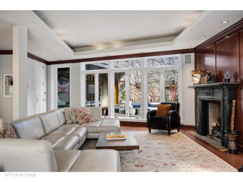 1811 North Howe Street Chicago IL 60614