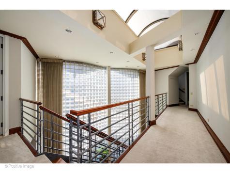 1811 North Howe Street Chicago IL 60614