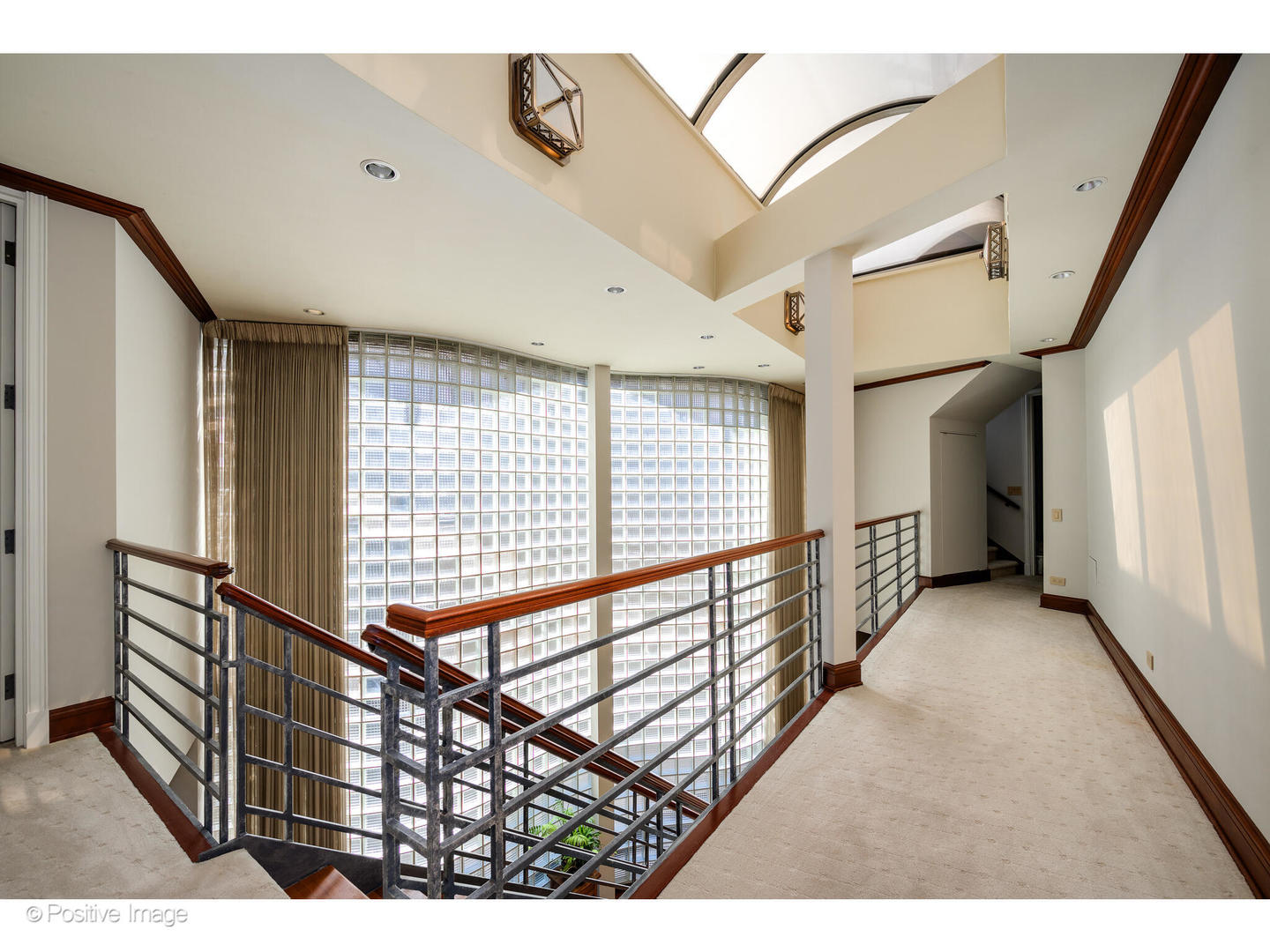 1811 North Howe Street Chicago IL 60614
