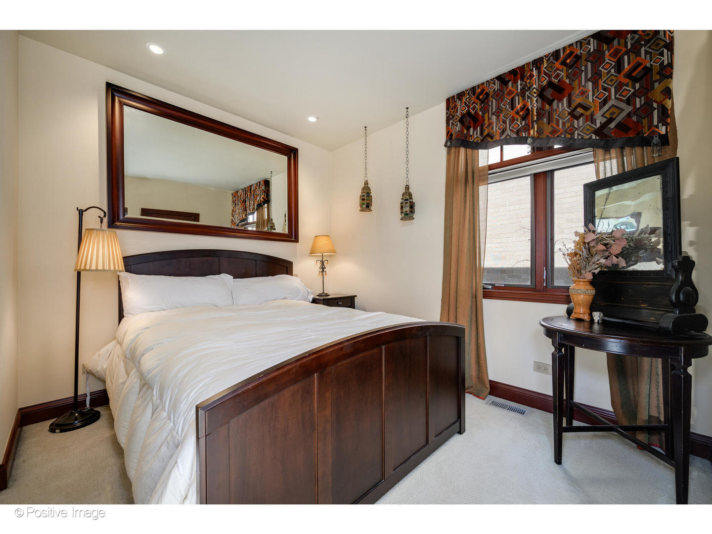 1811 North Howe Street Chicago IL 60614