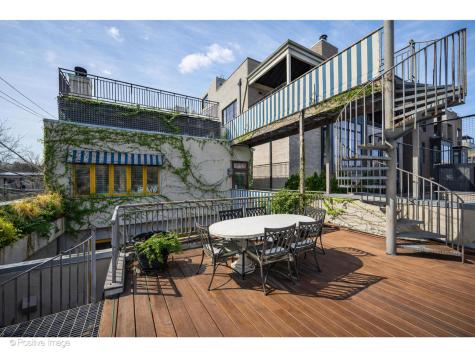 1811 North Howe Street Chicago IL 60614